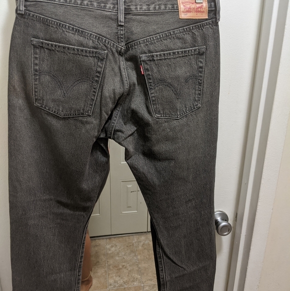 Distressed Jean - Picture 3 of 6